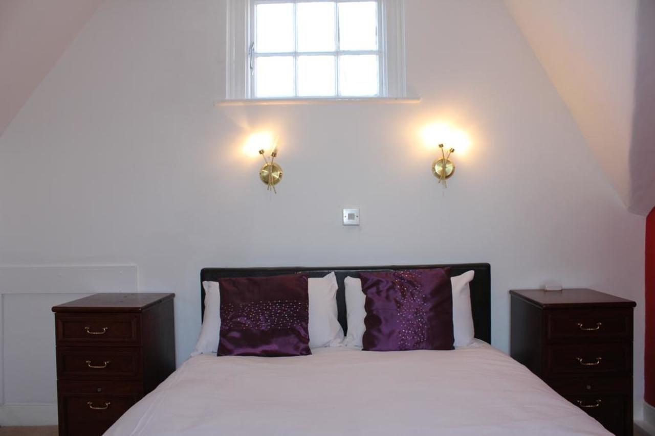 The George Hotel Stansted Airport Bishop's Stortford Kültér fotó