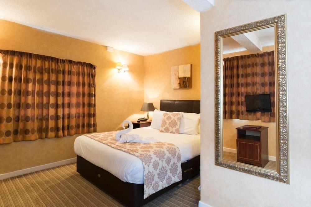 The George Hotel Stansted Airport Bishop's Stortford Kültér fotó